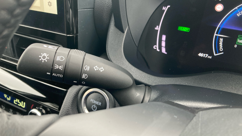 Toyota Yaris Cross 1.5 Hybrid Design 5dr CVT Hybrid Estate